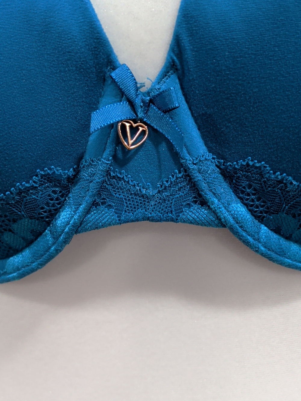 Victoria's Secret Teal Blue Smooth Lace-Trim Bra - Picture 2 of 6
